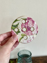 Load image into Gallery viewer, Floral "Frog", lid for arranging flowers, made of paper clay