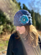 Load image into Gallery viewer, Cozy Brimmed Beanie Hat with Beaded Flower Pin