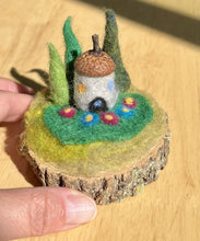 Load image into Gallery viewer, Tiny Felted Fairy House