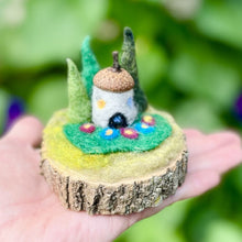 Load image into Gallery viewer, Tiny Felted Fairy House