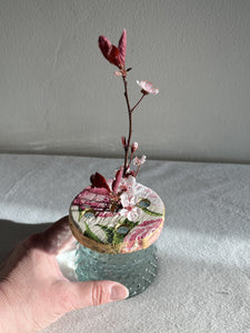 Floral "Frog", lid for arranging flowers, made of paper clay