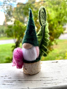 Fergus, the Garden Gnome (Limited Edition Gnome, Of The Earth Florals)